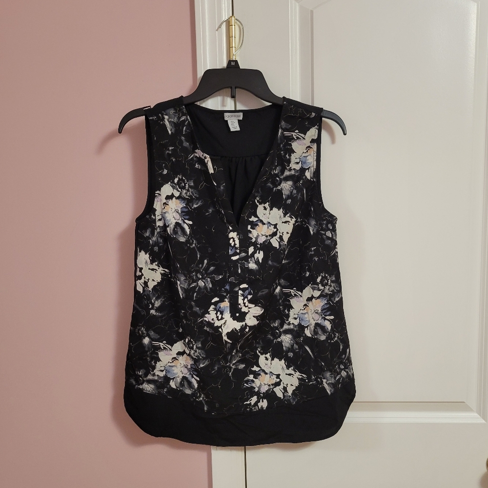 Womens Black & White Floral Sleeveless V-Neck Blouse Top- S- Office, Party